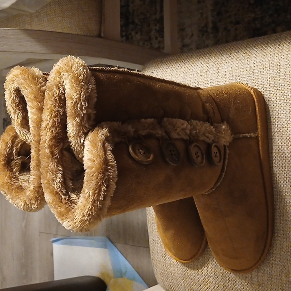 NWOT ARNINA WOMEN'S BOOTS - Picture 2 of 3